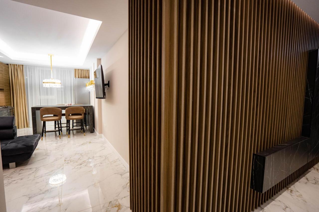 Deluxe Aparthotel Marwell Residence Suceava Exterior photo