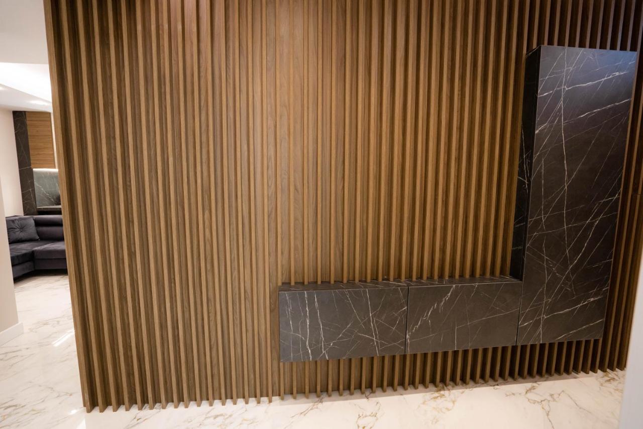 Deluxe Aparthotel Marwell Residence Suceava Exterior photo