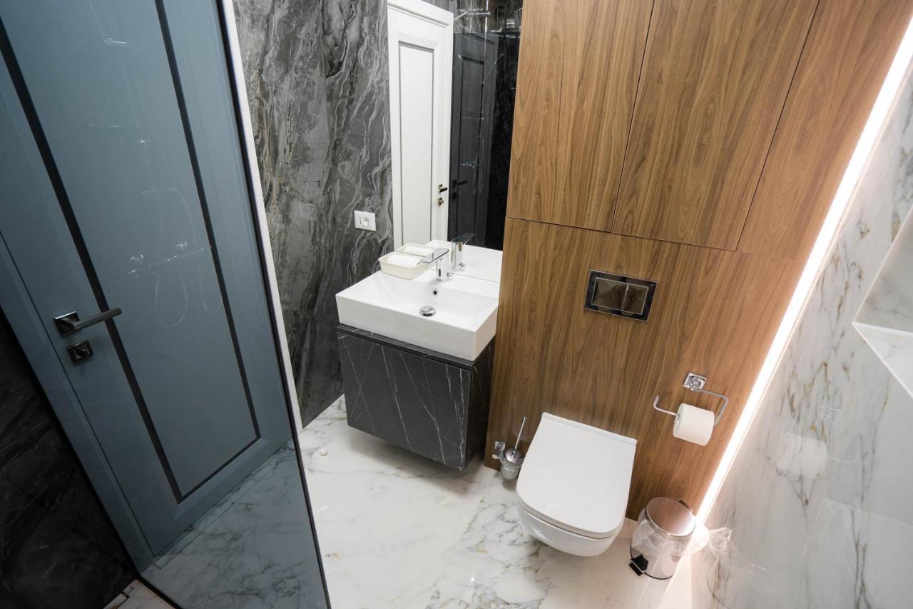 Deluxe Aparthotel Marwell Residence Suceava Exterior photo