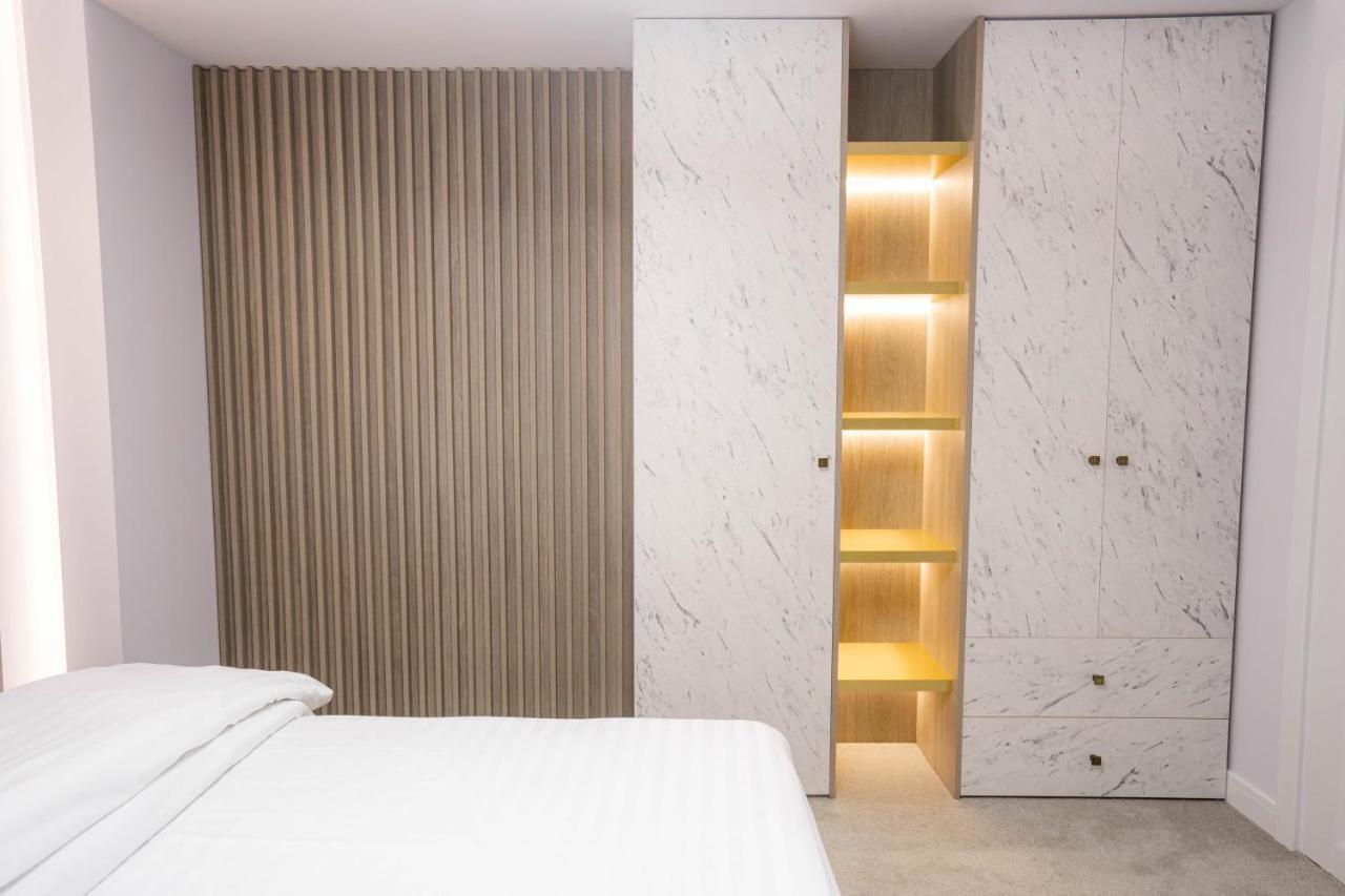 Deluxe Aparthotel Marwell Residence Suceava Exterior photo