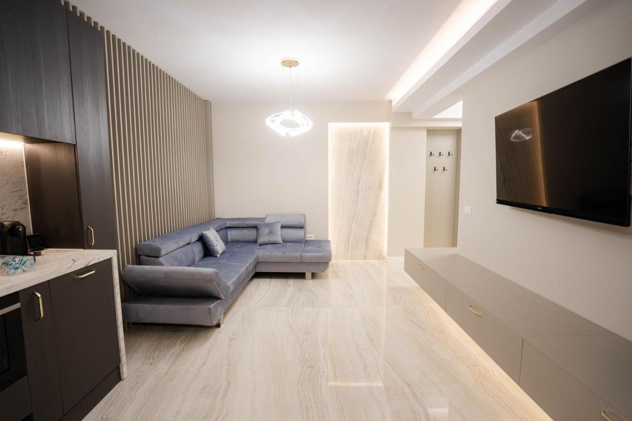 Deluxe Aparthotel Marwell Residence Suceava Exterior photo