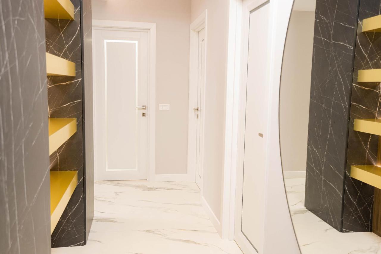 Deluxe Aparthotel Marwell Residence Suceava Exterior photo